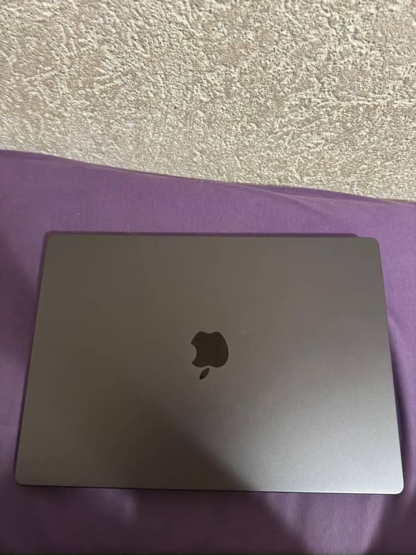 Apple M3 max 16” 3