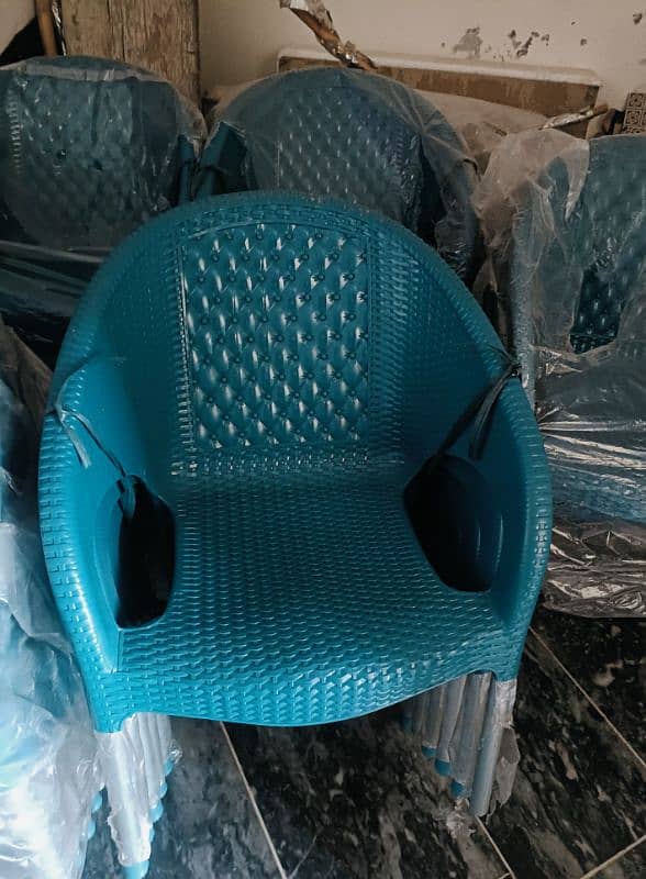 Plastic Chairs Small Size 5