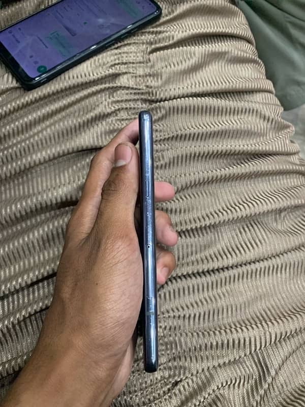 LG g8 thinq 6/128 Gb pta proved dead price 4