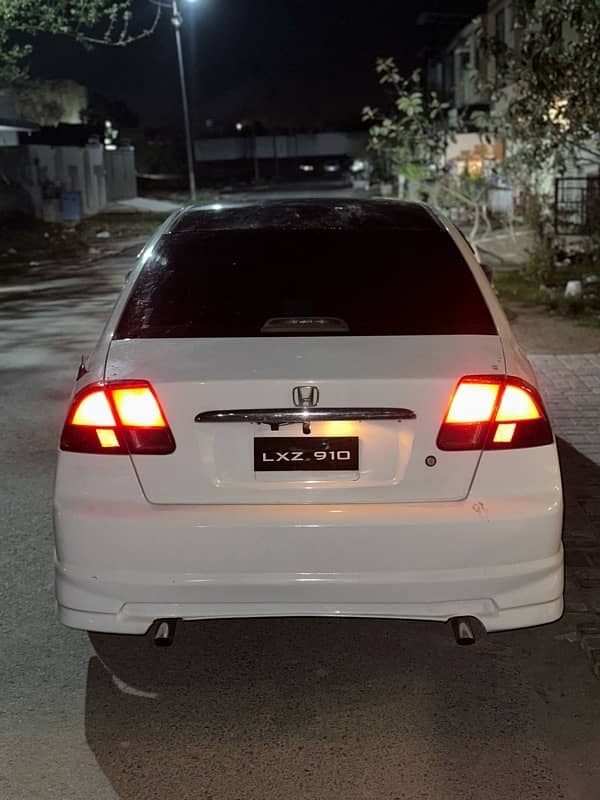 Honda Civic EXi 2001 3