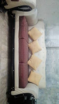 6-seter sofa. . with cover. . condition 9/10