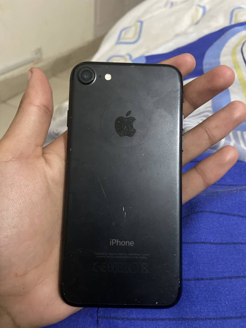 Apple iPhone 7 1