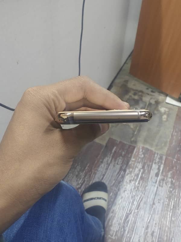 iphone 11pro Non PTA 4