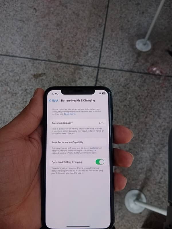 iphone 11pro 256 gb fctry unlock non pta exchange possible 3