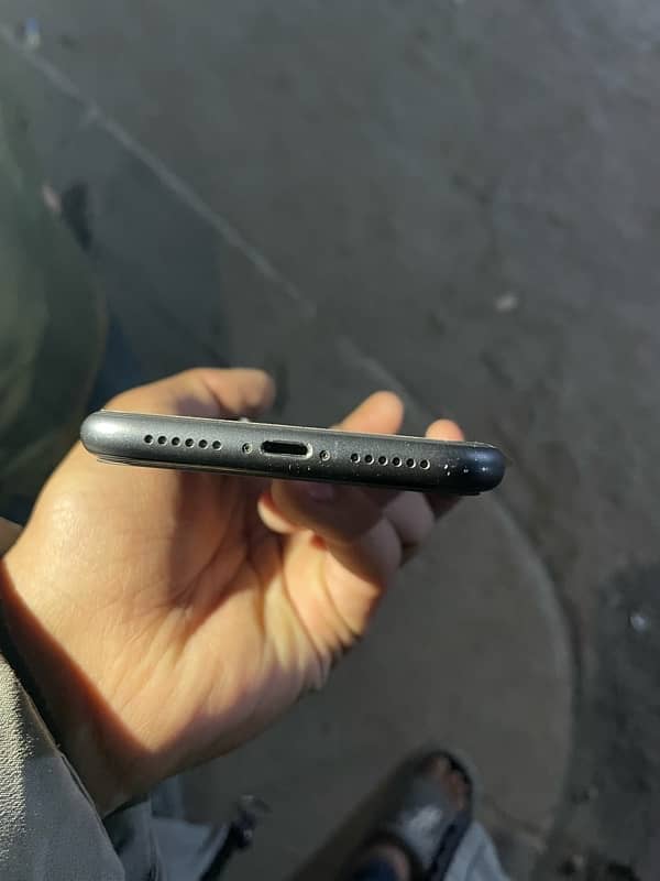 I phone 11 64 gb factory unlock 1