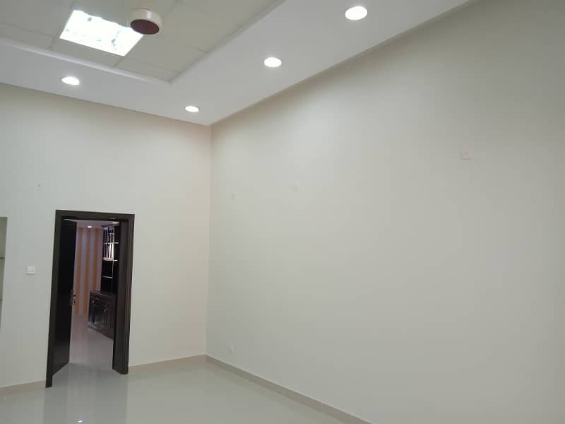 1 KANAL HOUSE FOR RENT MAIN CANTT UPPER MALL LAHORE 13