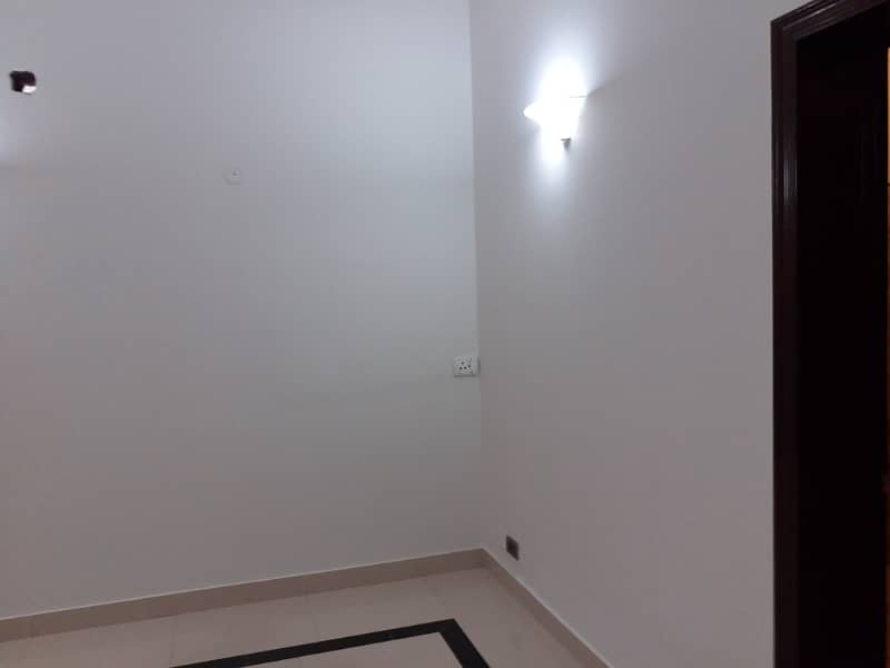 1 KANAL 10 MARLA HOUSE FOR RENT MAIN CANTT AND UPPER MALL LAHORE 5