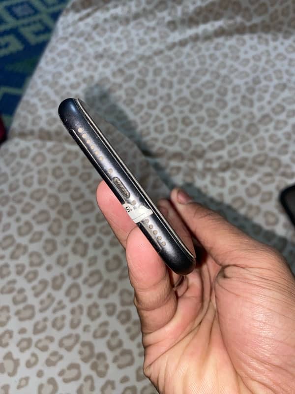 selling iphone 11 128gb jv 5