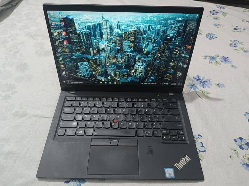 LENOVO THINKPAD X1 CARBON (I7 7TH GEN) 0