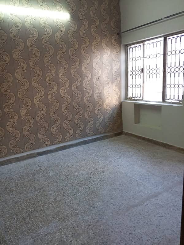 5 marla Upper portion for rent in G/11 double road markez 7