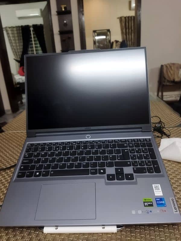 Gaming laptop Lenovo Legion RTX 4070 16