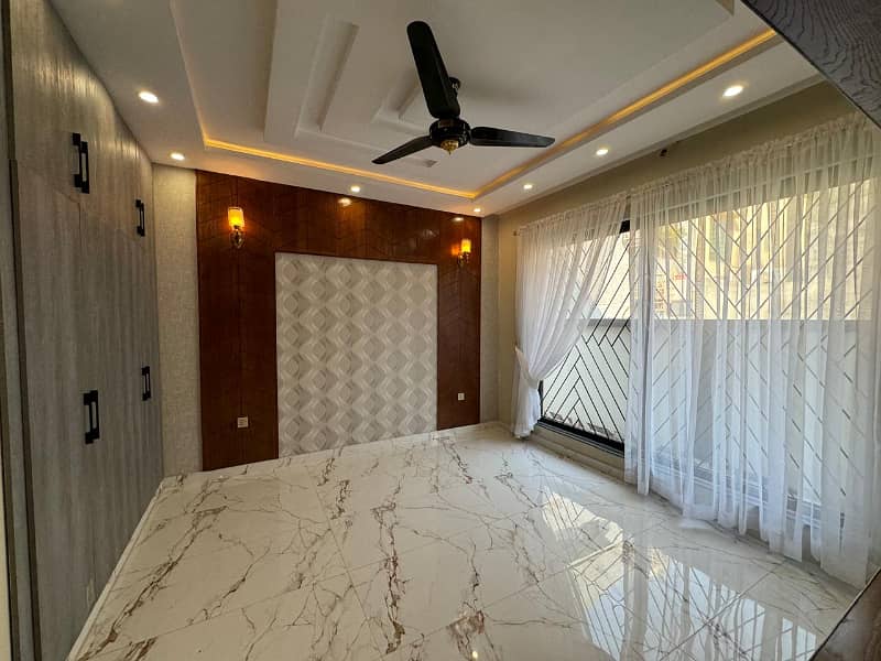 10 Marla Luxury Designer Facing Park House For Sale In Bahria Town Lahore (Low Budget) 17