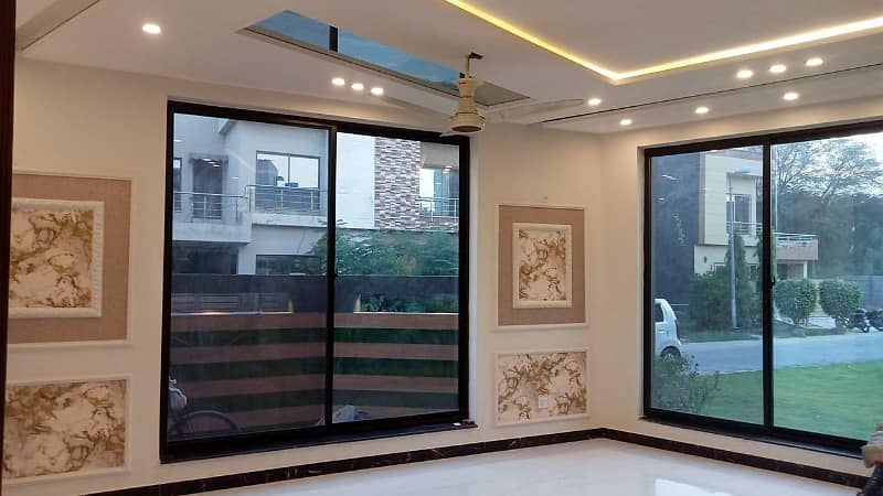 6.5 Marla Luxury Corner with Facing Park Designer House For Sale In Bahria Town Lahore 13