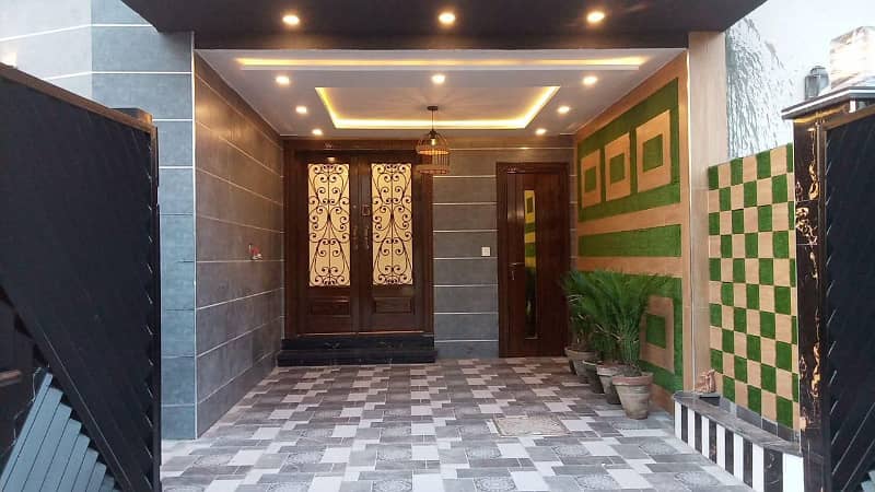 6.5 Marla Luxury Corner with Facing Park Designer House For Sale In Bahria Town Lahore 25