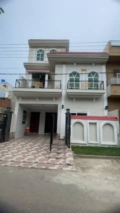 5 Marla Beautiful House For Rent In Bahria Town Lahore