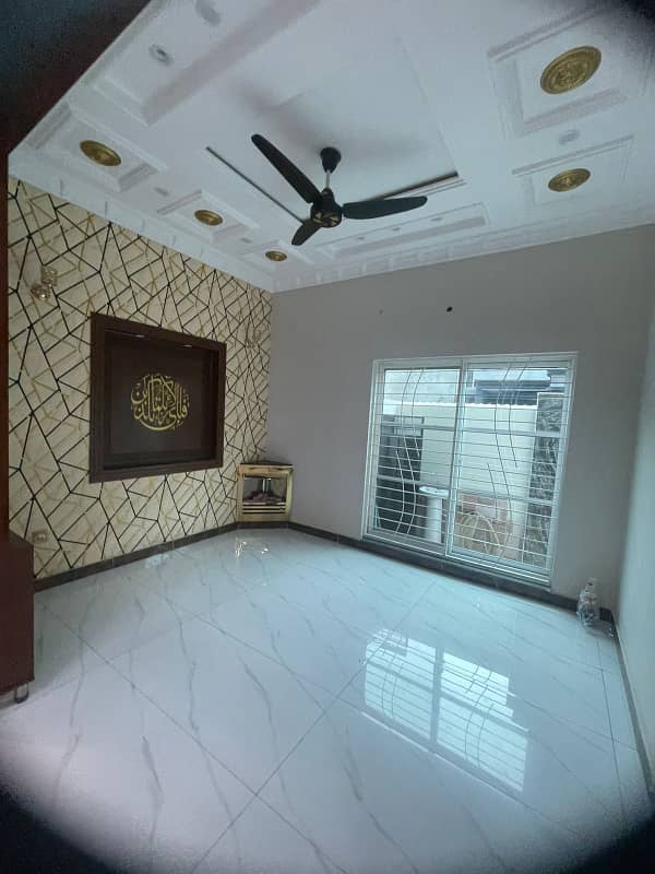 5 Marla Beautiful House For Rent In Bahria Town Lahore 1