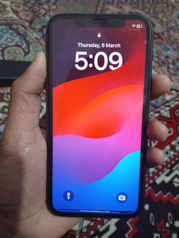 iPhone 11 update k baad screen me minor line 3