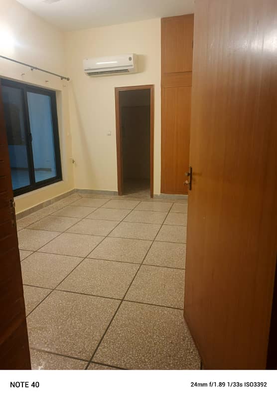 14 marla upper portion for rent at G/11 main double road 6