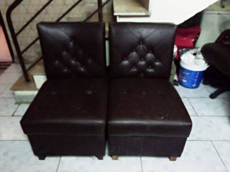 Sofa Good condition 2 sofas 1