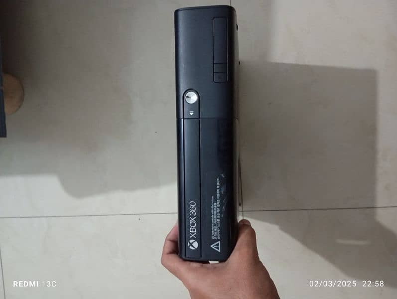 XBOX 360 E 1