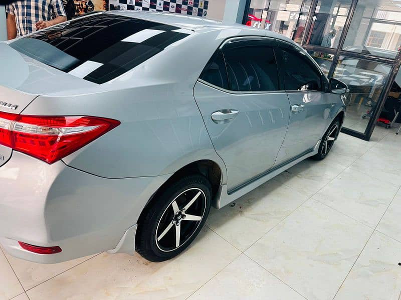 Toyota Corolla GLI 2015 7