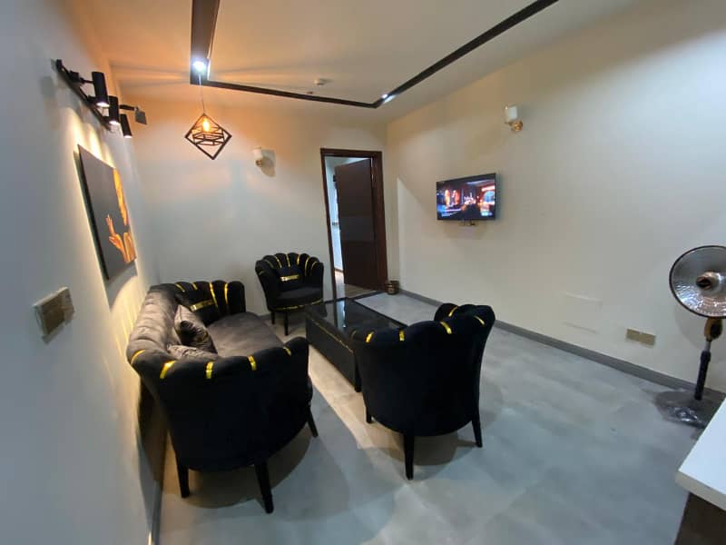 Par day short time furnished apartment available 7