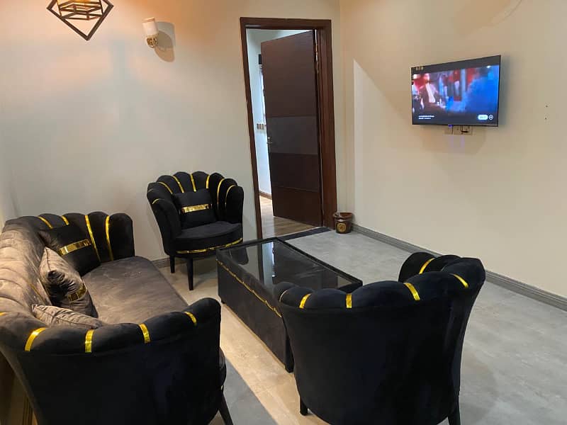 Par day short time furnished apartment available 9