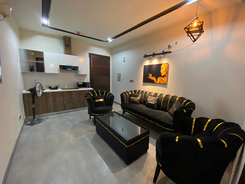 Par day short time furnished apartment available 11