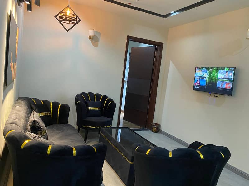 Par day short time furnished apartment available 12