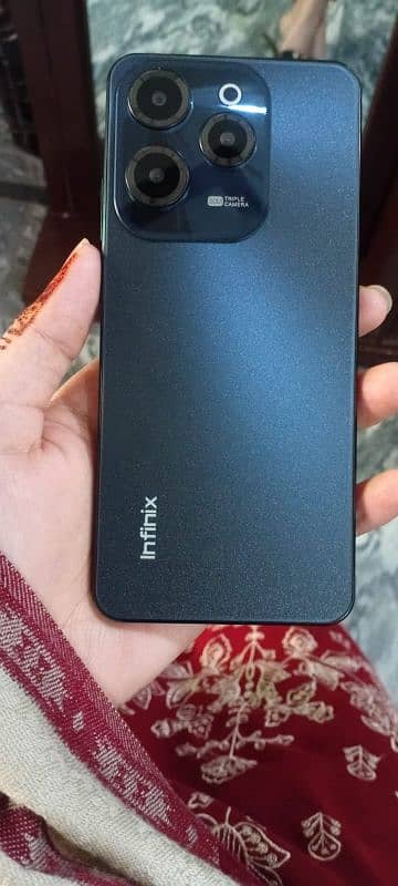 Infinix hot 40 pro 8/256 1