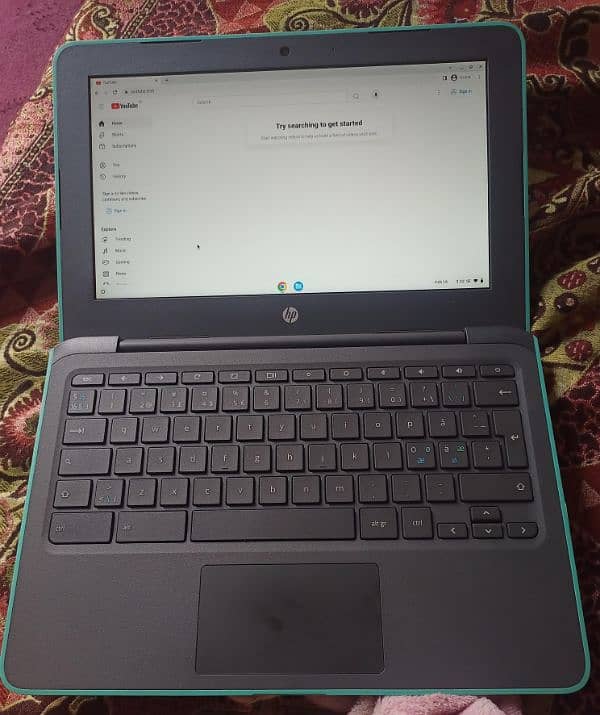 Chroom BOOK 4GB RAM 32GB STORAG 0