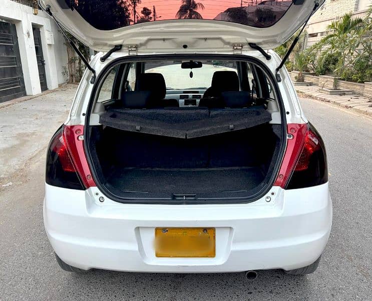 Suzuki Swift 2013 Dlx 1.3 automatic Original condition 14