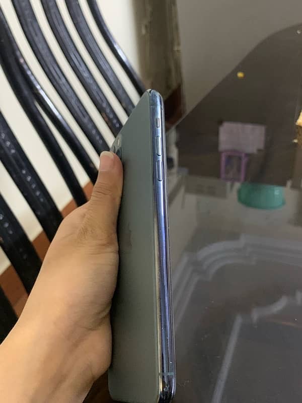 Iphone 11 pro max (512 GB) 5