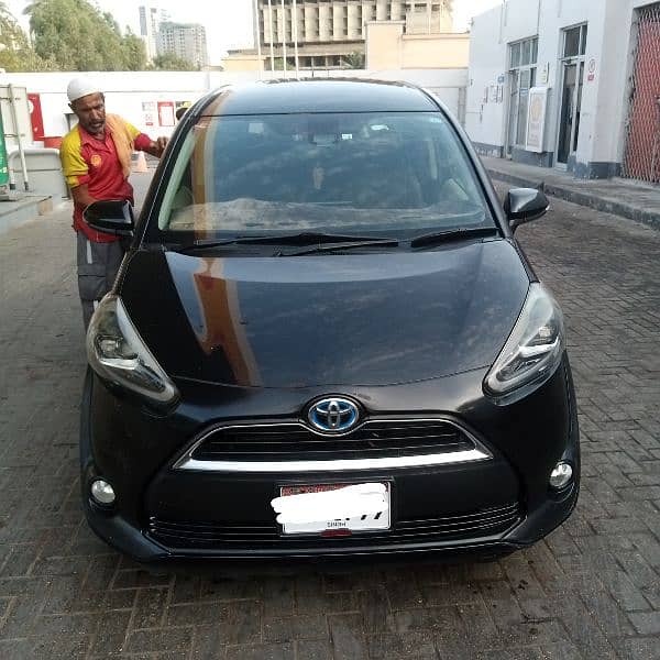 Toyota Sienta G led 0