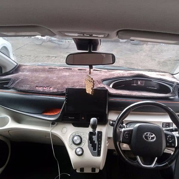 Toyota Sienta G led 7