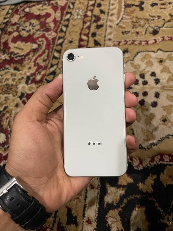 iPhone 8 64 GB non pta 2