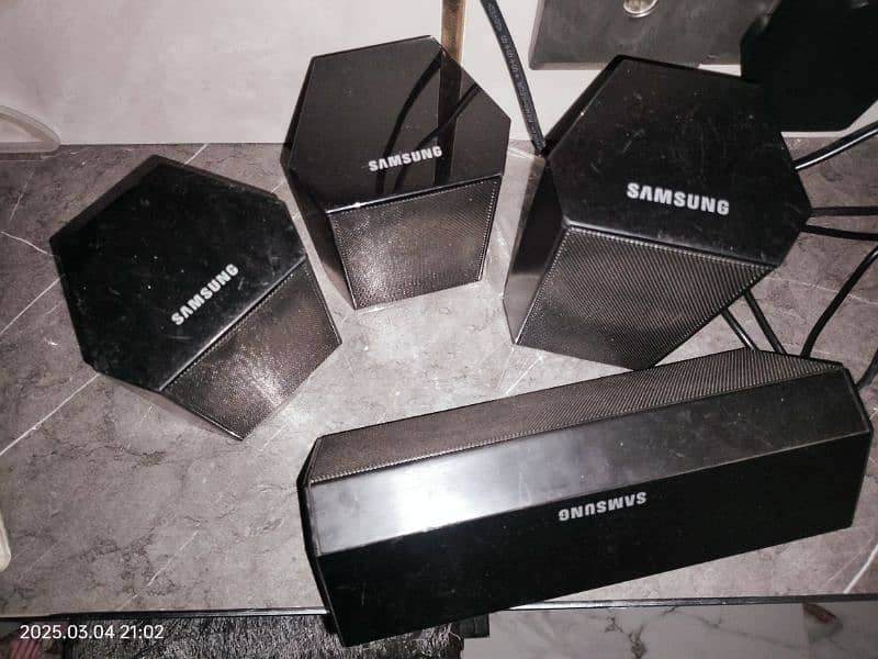 Samsung original speaker 1