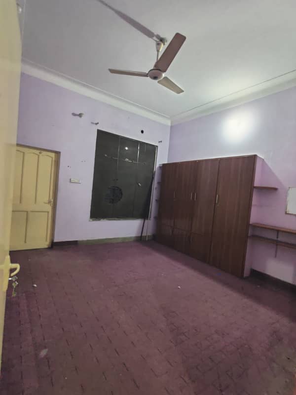 ALLAMA IQBAL TOWN 13 MARLA SEPARATE LOWER PORTION AVAILABLE FOR RENT IN PRIME LOCATION 12