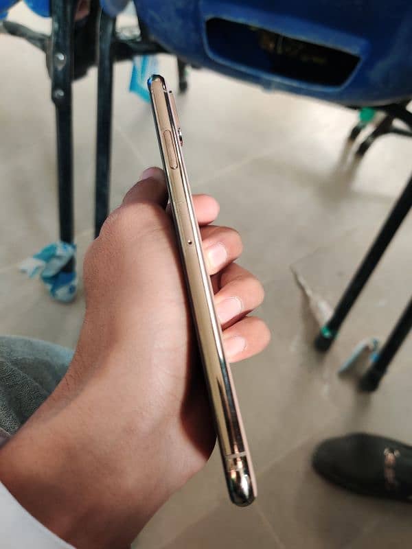 iphone xs max 2