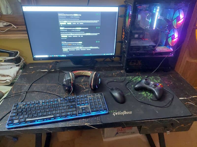 Gaming pc and office used table for sale 2