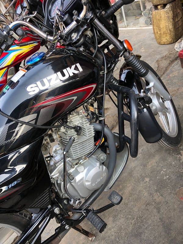 suzuki gd 110s use only 37 km done 03212099329 2