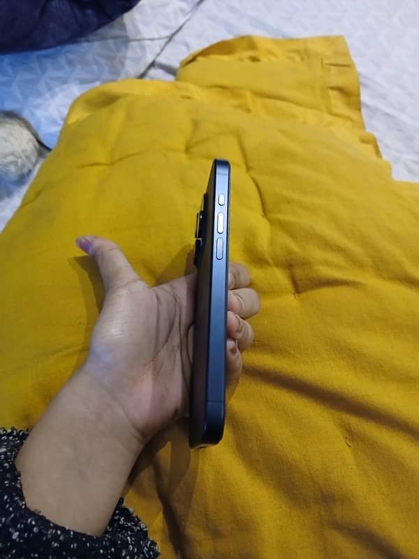 iphone 15 pro JV 128gb 4