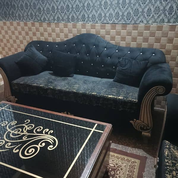 Ala quality ka sofa and table 3