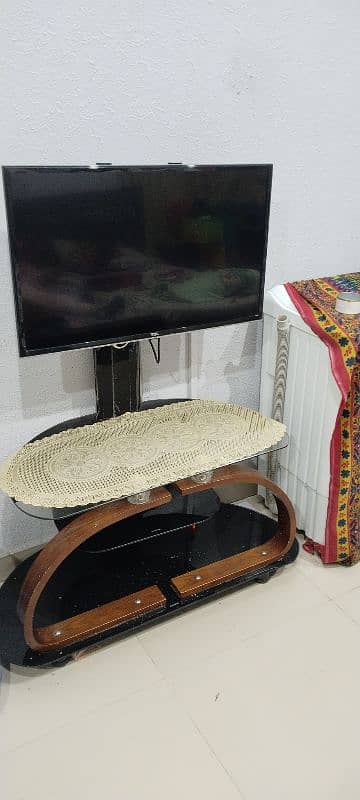 tv Trolly stand 0