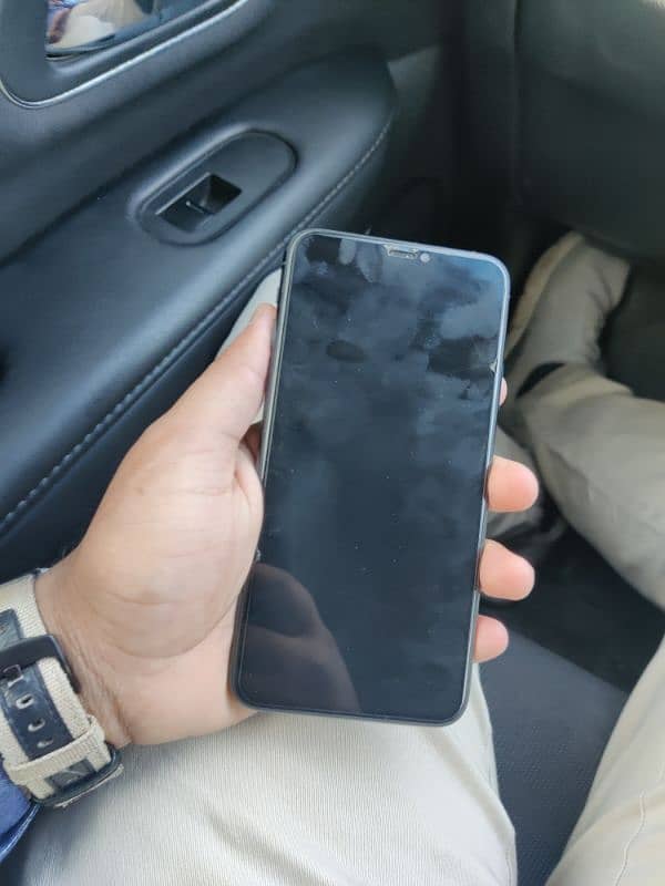 iPhone 11 PRO MAX NON PTA Mid Night Green 6