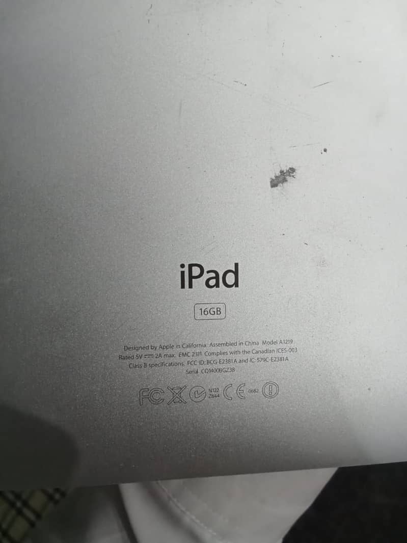 apple i pad hy 16 gb storage hy sath ma cable hy my watsap 0343707452 0