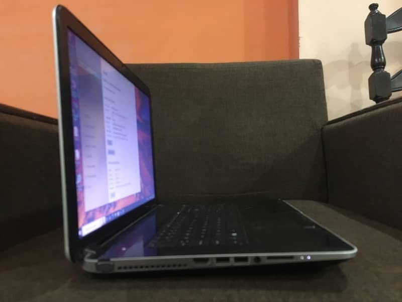 HP full size laptop 4