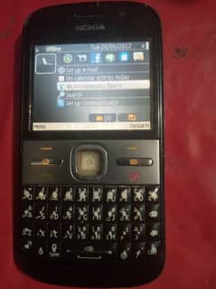 Nokia E5 Jo b hai yahi hai