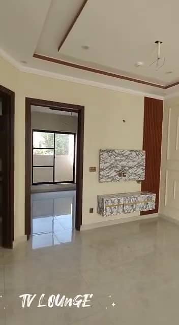 5 MARLA HOUSE FOR SALE IN DHA 11 RAHBAR 9