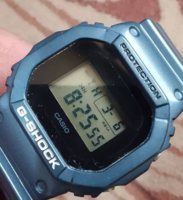 Casio  G Shock DW 5600 2